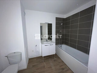  Appartement à louer 2 pièces 43 m²