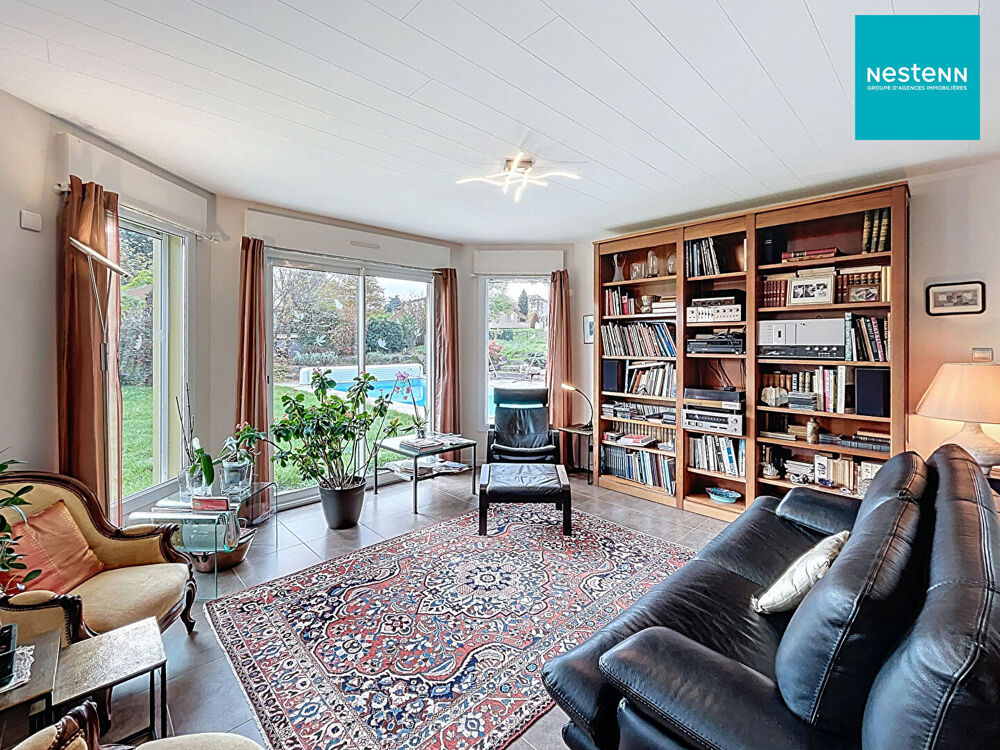 Vente Maison Maison Montbrison 6 pièce(s) 150 m² - terrain clôturé et arboré - piscine Montbrison