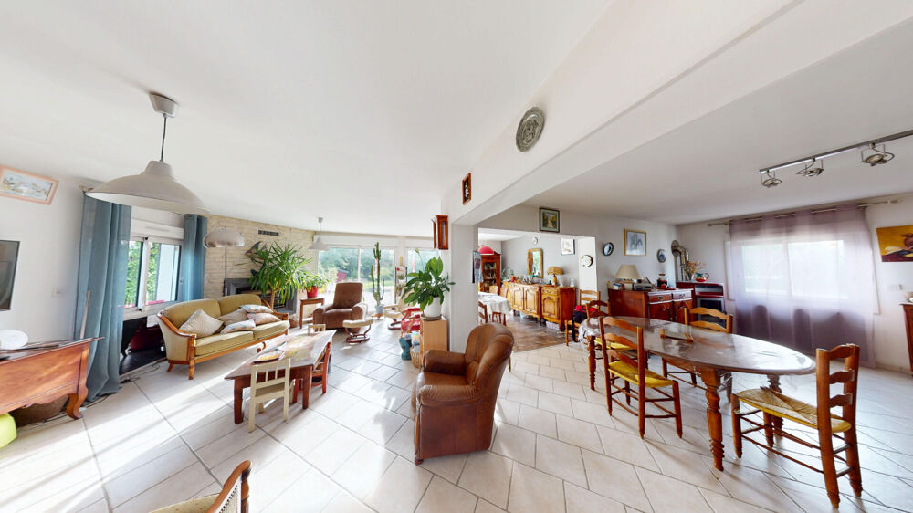 Vente Maison Maison 4 chambres avec grand terrain sur Saint-Benoît Saint benoit