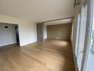  Appartement à louer 3 pièces 75 m²