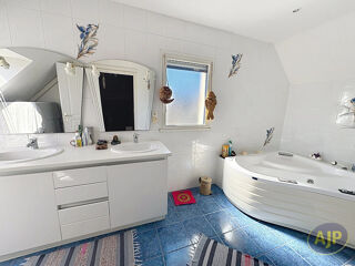  Maison � vendre 5 pi�ces 210 m�