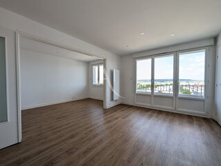  Appartement � louer 4 pi�ces 77 m�