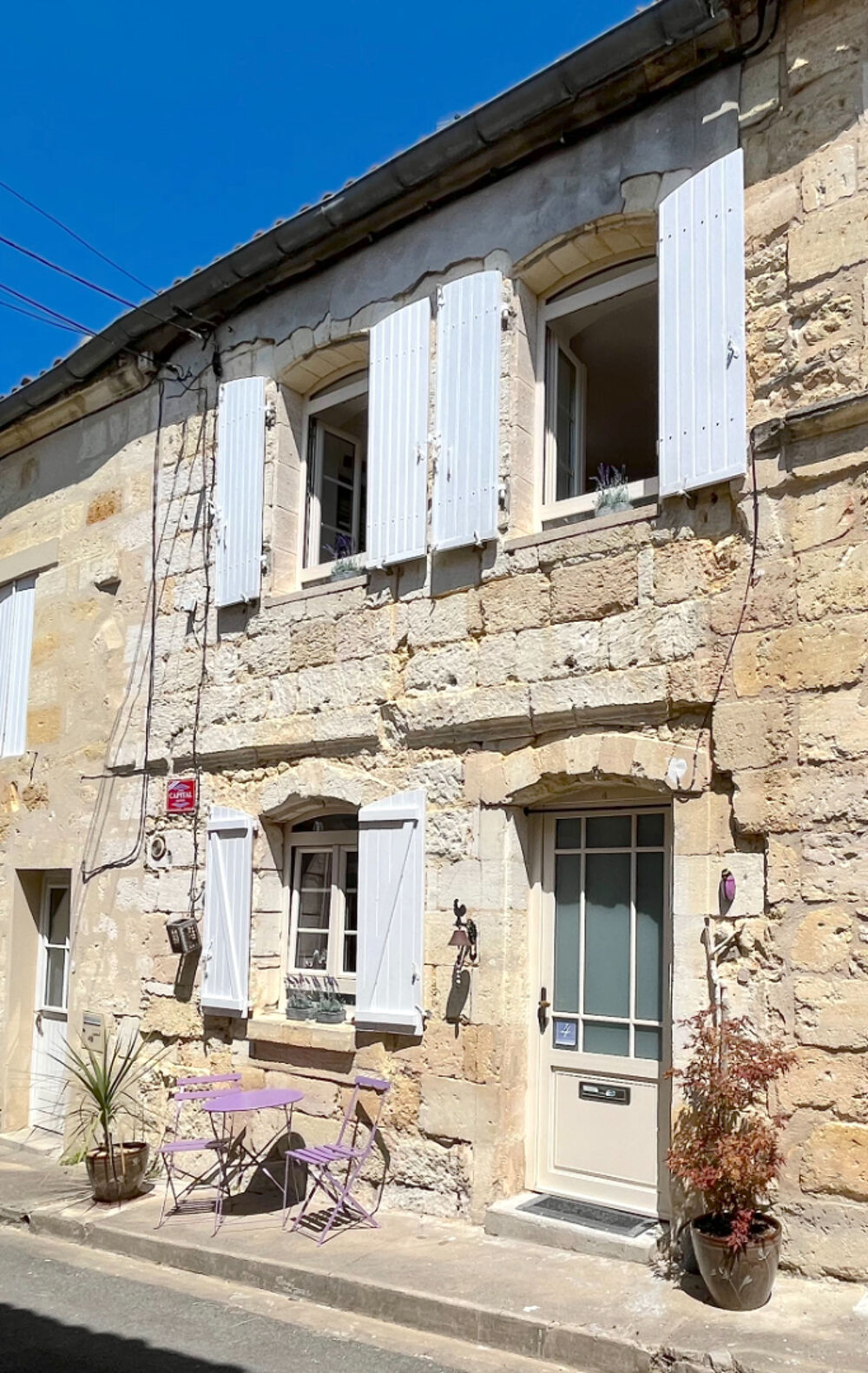 A VENDRE MAISON DE VILLE DE TYPE 3 - BOURG SUR GIRONDE