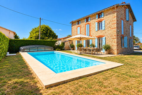   Maison de caractère 272 m² avec piscine  - La Tour-du-Crieu Maison - 6 pièce(s) - 272 m²