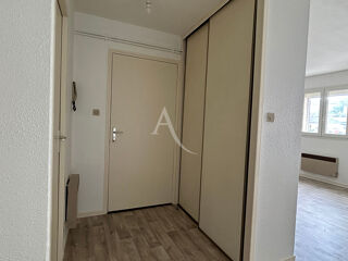  Appartement à louer 3 pièces 64 m²