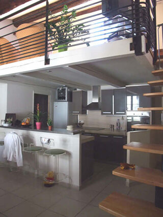  Appartement � louer 4 pi�ces 81 m�