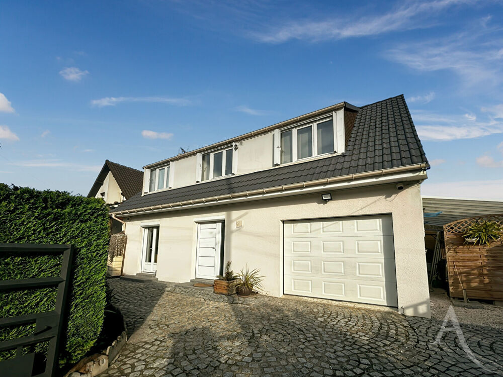 Maison 6 pièces 121 m² · à Sainte Genevieve des Bois · 121 m² · 390 000 €
