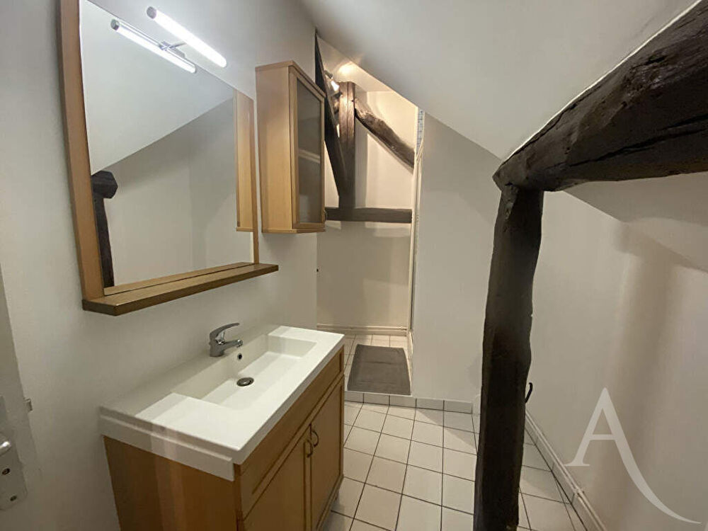 Location Appartement Studio meublé 20M² MANTES-LA-JOLIE proche gare MANTES STATION Mantes la jolie