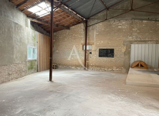  Parking / Garage à vendre 186 m²