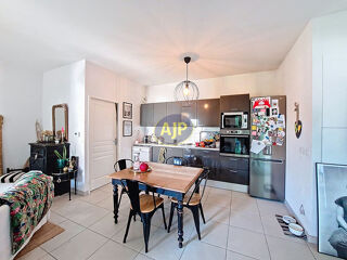  Appartement � vendre 4 pi�ces 83 m�