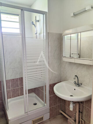  Appartement à louer 3 pièces 62 m²