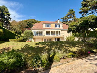  Maison � vendre 8 pi�ces 258 m�