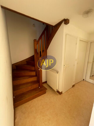  Maison à louer 4 pièces 85 m²