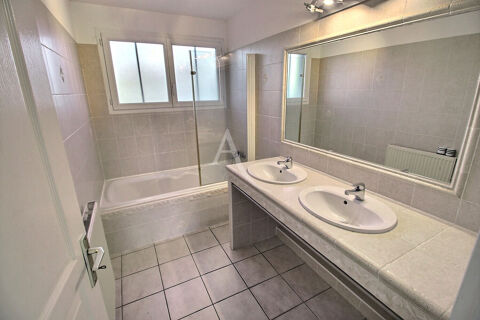  Appartement  louer 4 pices 82 m