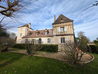  Maison à vendre 11 pièces 296 m²