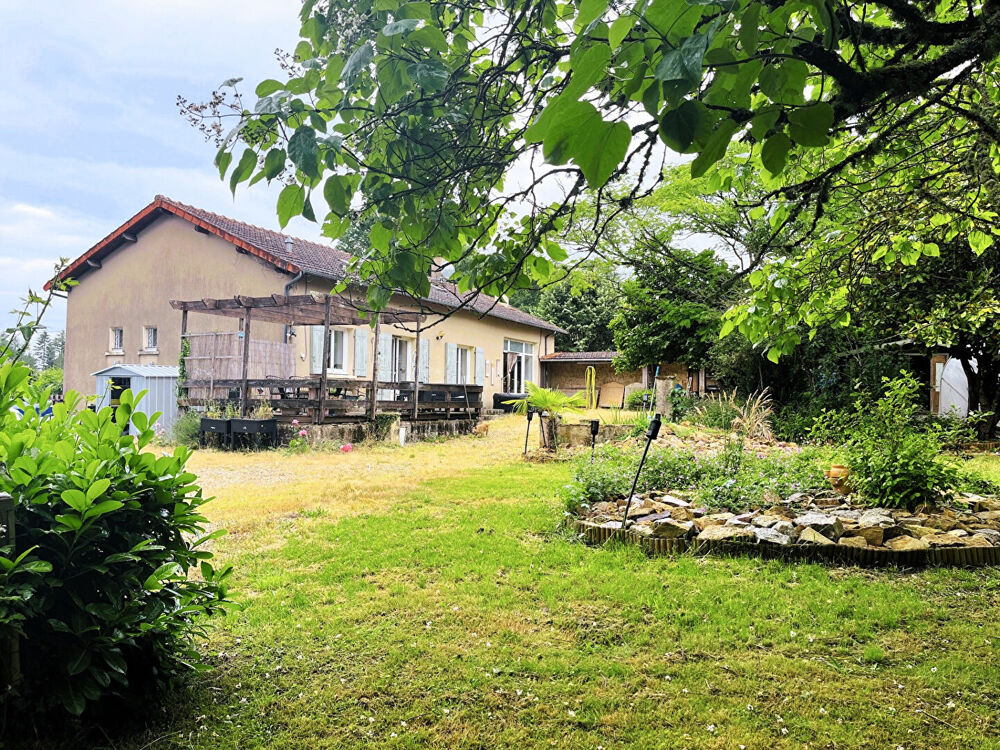 Maison 3 chambres avec beau jardin