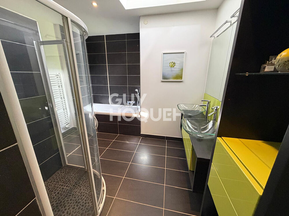 Vente Maison Maison d'Exception à Vendre à Sassangy - (1685) Sassangy