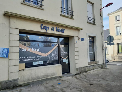 Local commercial Becon Les Granits 55 m2 585 49370 Becon les granits