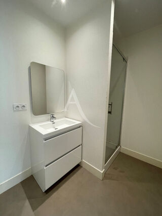  Appartement à louer 2 pièces 35 m²
