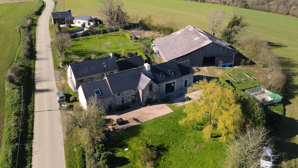 Maison 10 pièces 211 m² · à Pleyben · 211 m² · 470 000 €