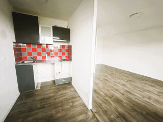  Appartement à louer 1 pièce 32 m²