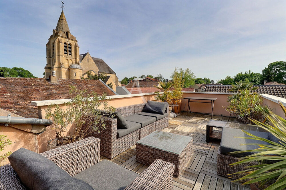 Bien de charme avec terrasse et vue sur l'église ? Quartier historique