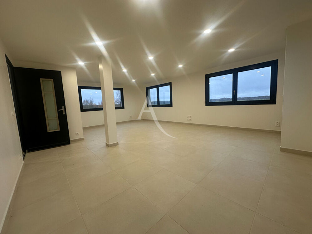 Location Appartement Local commercial Le Chatelet En Brie 3 pièce(s) 112 m2 Le chatelet en brie