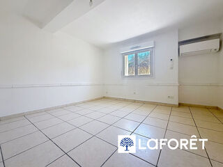  Appartement à louer 4 pièces 84 m²