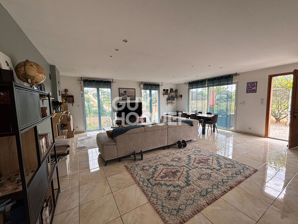 Vente Maison Maison de plain-pied avec dépendance  130 m² habitables sur terrain de 1 416 m²  Aubenas Actuellement louée Aubenas