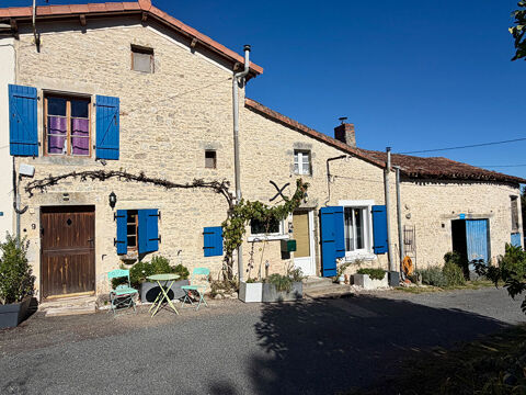   Maison de Caractère de Trois Chambres avec un gîte, Jardin et Grange Maison - 9 pièce(s) - 140 m²