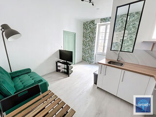  Appartement à louer 2 pièces 27 m²