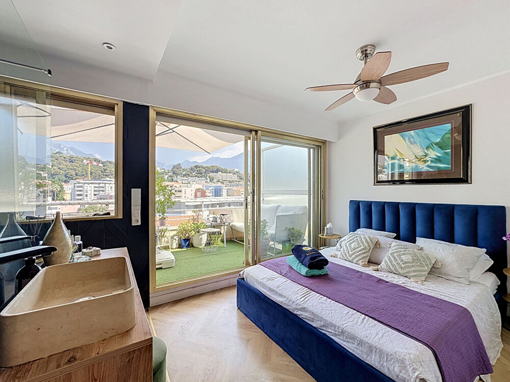 PENTHOUSE 4P VUE MER à ROQUEBRUNE CAP MARTIN-CARNOLES
