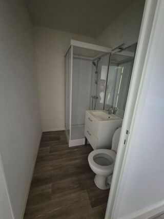  Appartement à louer 2 pièces 33 m²