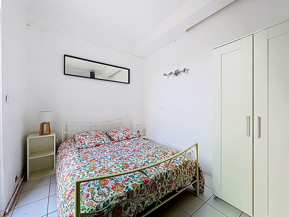 Vente Appartement Appartement Avignon intramuros 2 pièces, 1er étage, grande terrasse Avignon