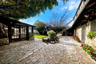  Maison � vendre 12 pi�ces 180 m�