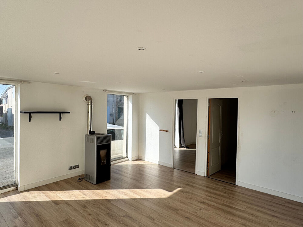 Vente Maison Appartement Lussant 6 pièce(s) 128.40 m2 Lussant
