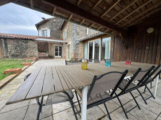 Vente Maison HAUTE VIENNE -maison en pierre exceptionnelle, idéale pour les chambres d'hôtes Le buis
