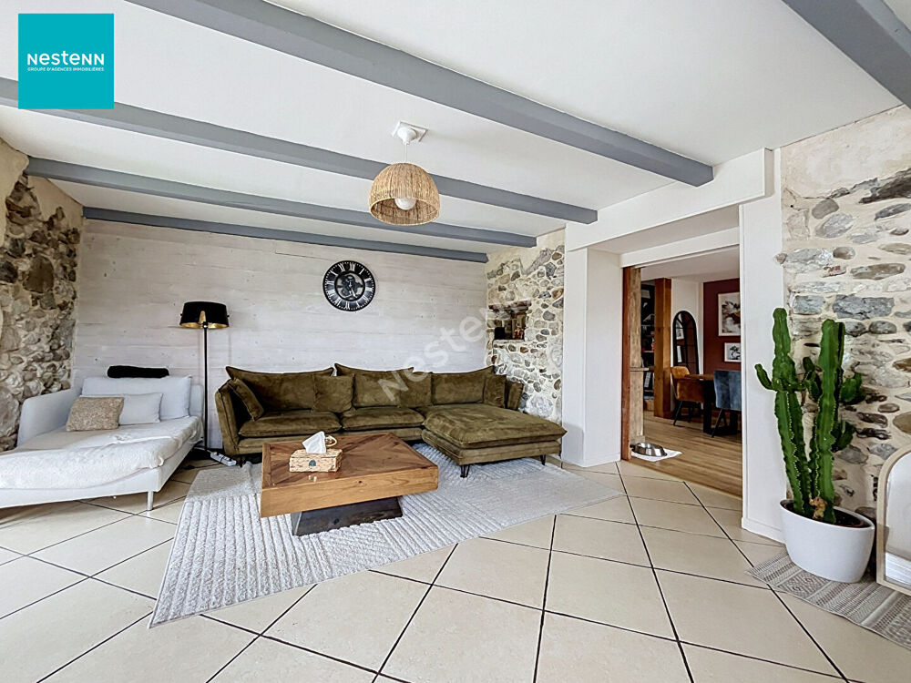 Vente Maison LA BALME DE SILLINGY _ Charmant corps de ferme mitoyen, 6 pièces de 149 m², avec piscine, spacieux jardin, terrasse et place de La balme de sillingy