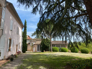  Villa  vendre 15 + pices 480 m