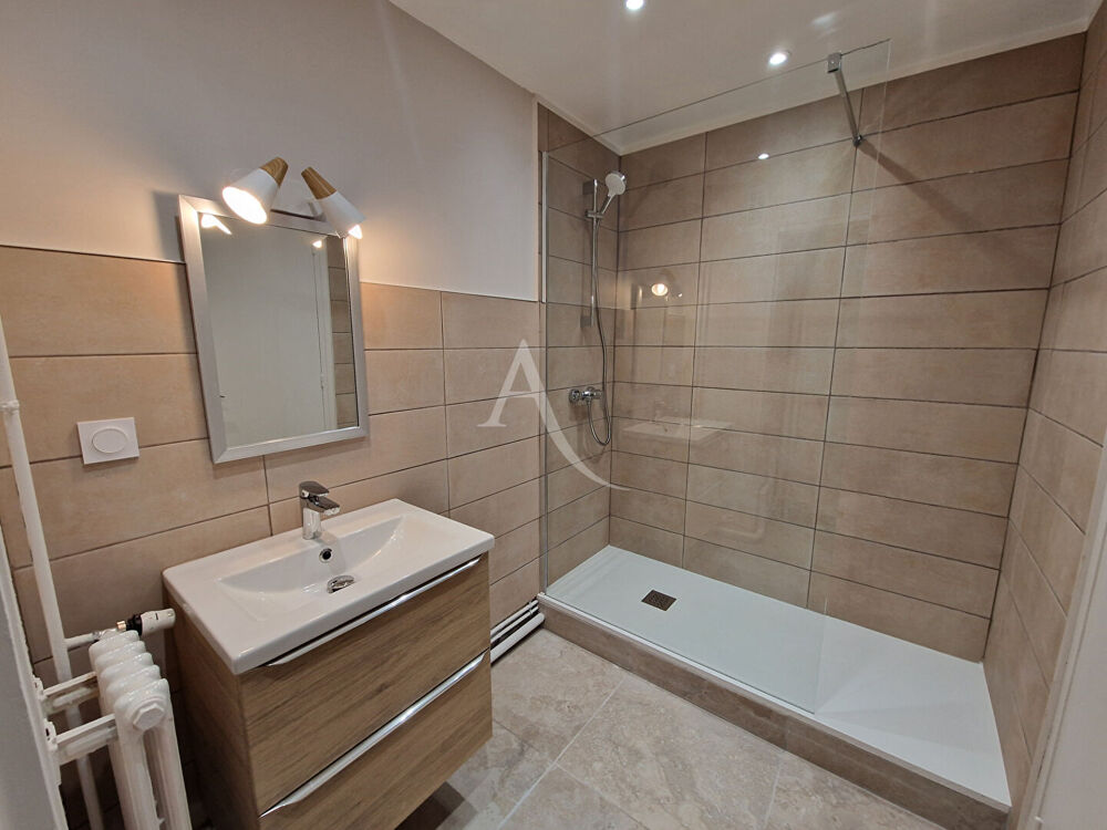 Location Appartement Appartement  2 pièce(s) 53.29 m2 Caen