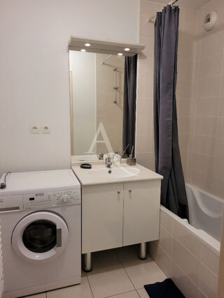  Appartement à louer 2 pièces 45 m²