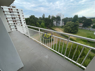  Appartement � louer 4 pi�ces 84 m�