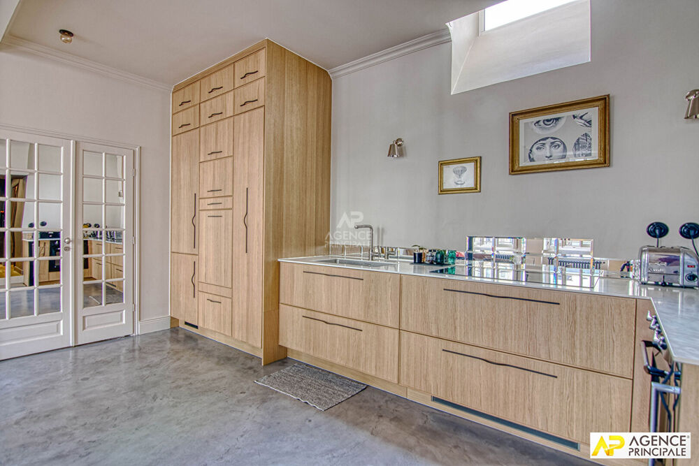 Vente Appartement Versailles, Notre-Dame, appartement 5 pièces 105 m² carrez  situé au premier étage d'un immeuble ancien Versailles