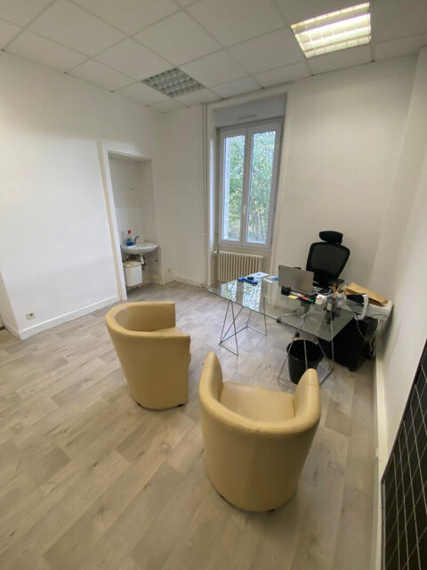 A LOUER - Local professionnel pour profession de sant&eacute; ou param&eacute;dical - Rochefort-en-Terre 650 56220 Rochefort en terre