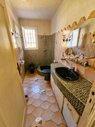  Immeuble à vendre 8 pièces 148 m²