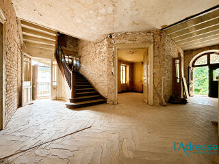  Villa à vendre 15 + pièces 1820 m²