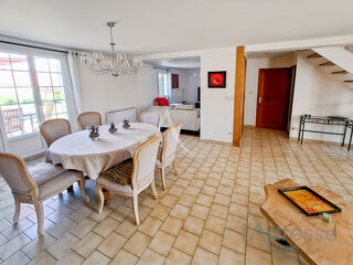  Maison  vendre 8 pices 150 m