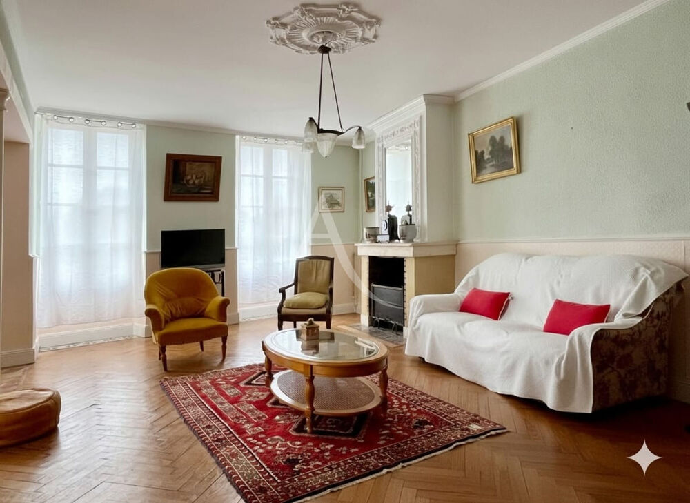 BLAYE - Maison 7 pièce(s) 180 m2