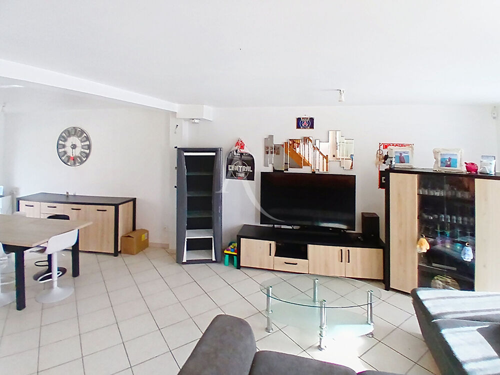 Vente Maison Maison familiale 137 m² - 5 chambres + bureau - Dépendances - Soeurdres Soeurdres