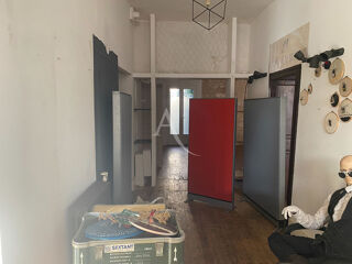  Immeuble à vendre 15 + pièces 889 m²
